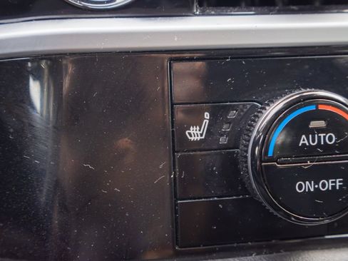 Used 2024 Nissan Pathfinder SV AWD/4WD image 21