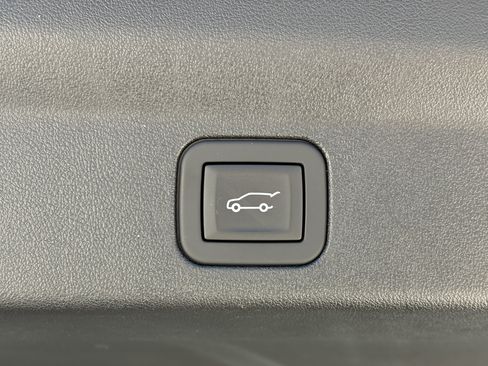 Certified 2025 Cadillac Escalade IQ Luxury 2 w/ LPO, Premium Carpet Package AWD/4WD image 11