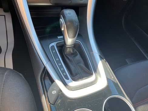 Used 2013 Ford Fusion SE image 15