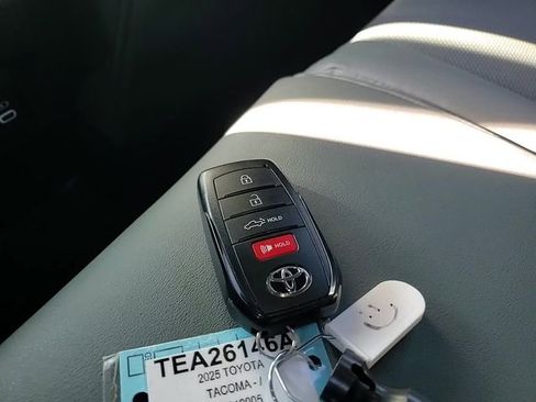 Used 2025 Toyota Tacoma Trailhunter image 28