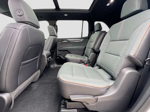 New 2026 GMC Acadia AT4 w/ Luxury Package AWD/4WD image 17