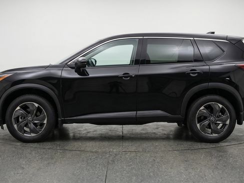 Used 2025 Nissan Rogue SV image 5