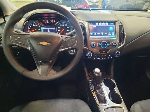 Used 2017 Chevrolet Cruze LT w/ Sun And Sound Package FWD image 22