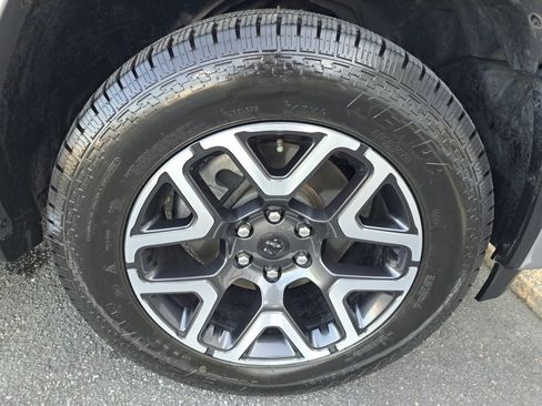 Used 2025 RAM 1500 Laramie w/ Sport Appearance Package AWD/4WD image 22