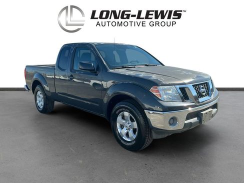Used 2010 Nissan Frontier SE w/ SE Value Truck Pkg image 10