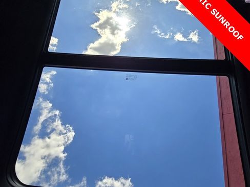 Used 2021 Chevrolet Tahoe Z71 image 4