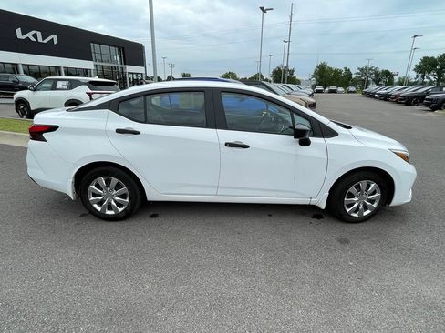 Used 2025 Nissan Versa S w/ Trunk Package FWD image 8