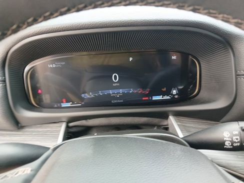 Used 2024 Jeep Wagoneer Series III image 49