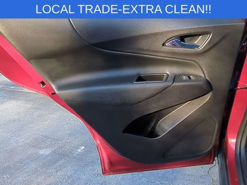 Used 2021 Chevrolet Equinox LT image 30