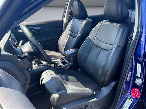 Used 2019 Nissan Rogue SL w/ Premium Package FWD image 21