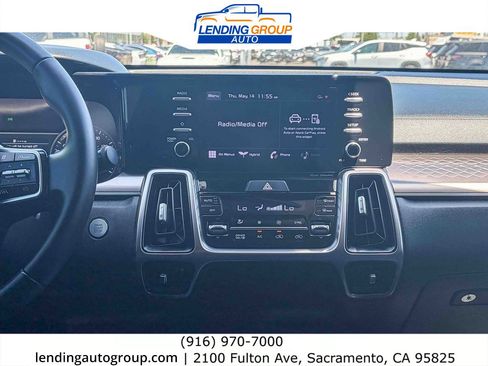 Used 2021 Kia Sorento S FWD image 12