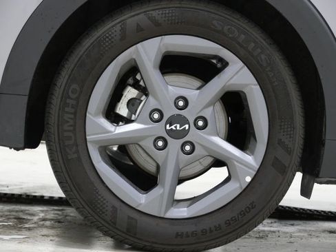 Used 2025 Kia K4 FWD image 9