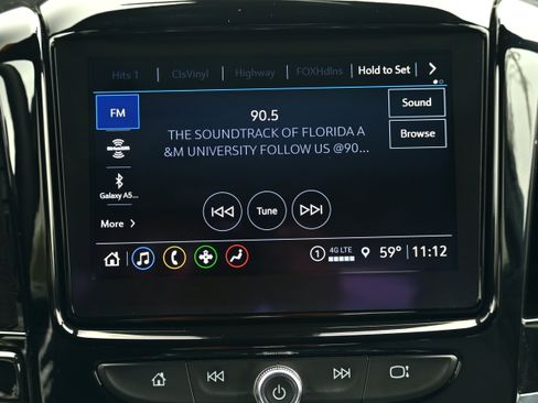 Used 2023 Chevrolet Traverse LT image 15