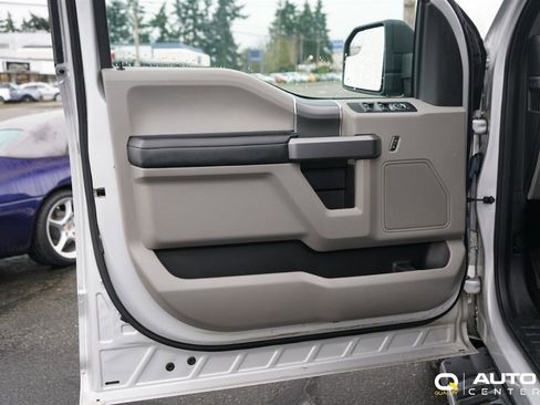 Used 2019 Ford F150 XLT w/ XTR Package image 11