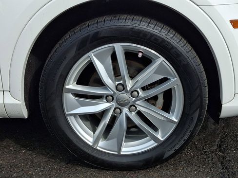 Used 2018 Audi Q3 2.0T Premium w/ Convenience Package image 9