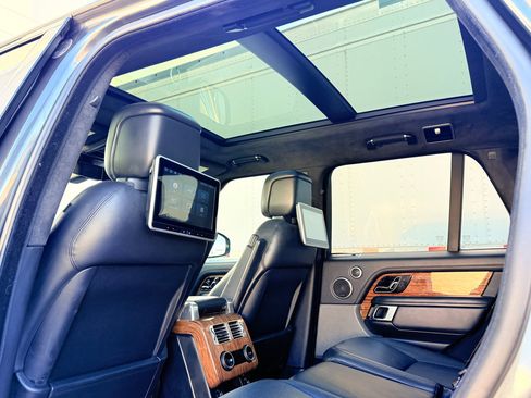 Used 2019 Land Rover Range Rover Supercharged image 16