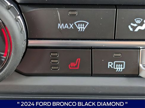 Used 2024 Ford Bronco Black Diamond image 26