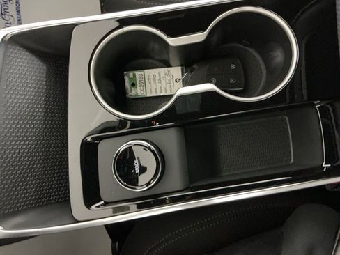 New 2026 Chevrolet Equinox LT w/ Safety and Technology Package AWD/4WD image 17