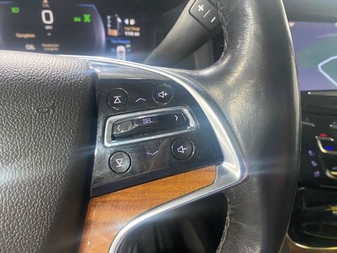 Used 2015 Cadillac Escalade Premium AWD/4WD image 25