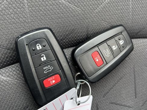 Used 2023 Toyota RAV4 XLE w/ Convenience Package AWD/4WD image 9