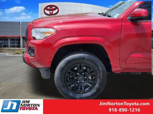 Used 2021 Toyota Tacoma SR w/ SR Convenience Package RWD image 8