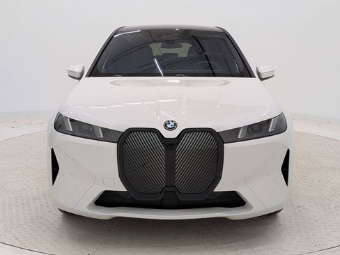 New 2026 BMW iX xDrive45 image 6