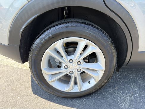 Used 2023 Buick Encore GX Preferred FWD image 17