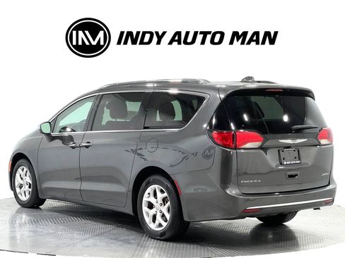 Used 2020 Chrysler Pacifica Limited FWD image 6