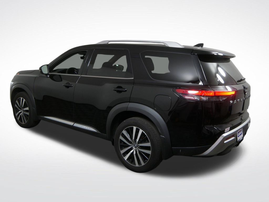 Used 2023 Nissan Pathfinder Platinum AWD/4WD image 6