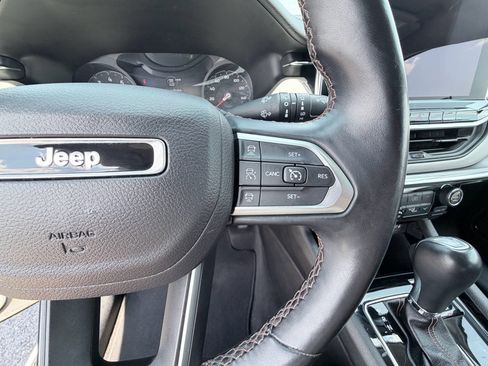 Used 2022 Jeep Compass Limited image 14