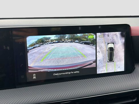 New 2026 Nissan Kicks SR image 13