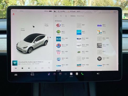 Used 2022 Tesla Model Y Long Range image 27