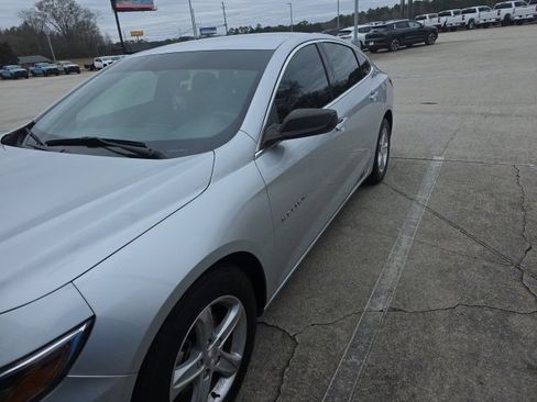 Used 2020 Chevrolet Malibu LS w/ LPO, Convenience Package 1 image 3