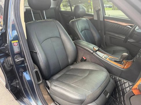 Used 2005 Mercedes-Benz E 500 4MATIC Sedan image 25