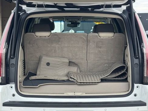 Used 2019 Cadillac Escalade Luxury image 36