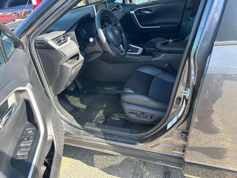 Used 2022 Toyota RAV4 XSE AWD/4WD image 13
