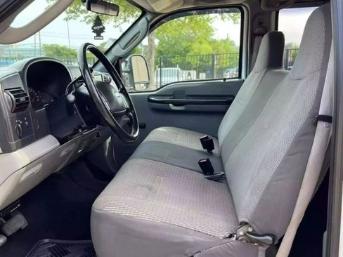 Used 2006 Ford F350 XLT image 17