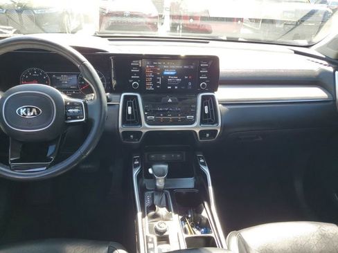 Used 2021 Kia Sorento EX w/ Panoramic Sunroof Package FWD image 13