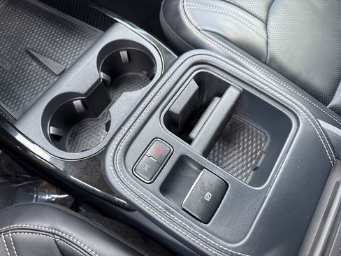 Certified 2025 Ford Mustang Mach-E Premium image 24