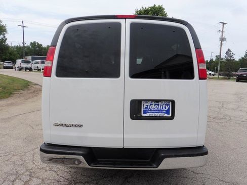 Used 2020 Chevrolet Express 3500 LT w/ LT Preferred Equipment Group RWD image 19