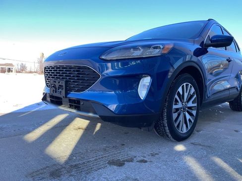 Used 2022 Ford Escape Titanium image 14