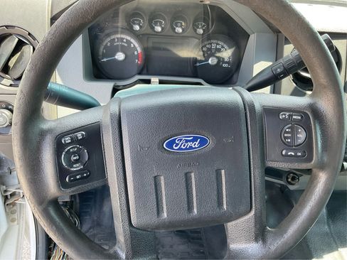Used 2013 Ford F250 XL w/ PWR Equipment Group AWD/4WD image 15