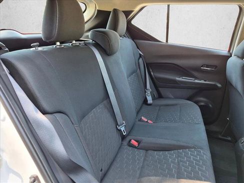 Used 2023 Nissan Kicks SV FWD image 18