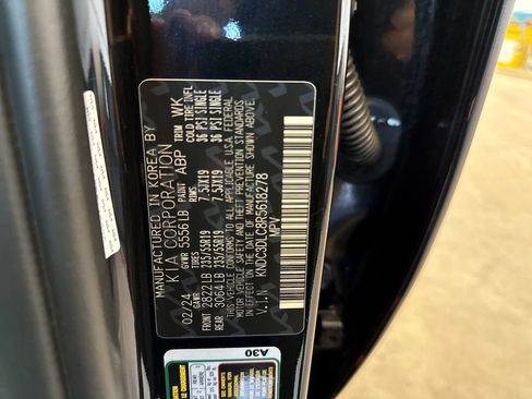 Certified 2024 Kia EV6 Light AWD/4WD image 20