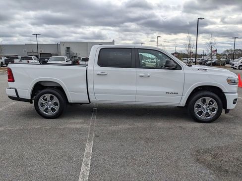 New 2026 RAM 1500 4x4 Crew Cab image 24