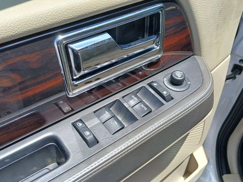 Used 2017 Lincoln Navigator L Reserve image 14