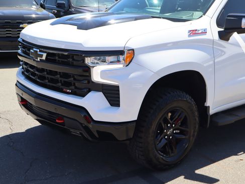 Certified 2024 Chevrolet Silverado 1500 LT Trail Boss w/ LT Trail Boss Premium Package AWD/4WD image 6