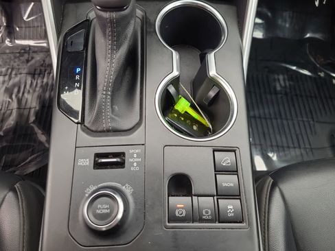 Used 2023 Toyota Highlander XSE image 25