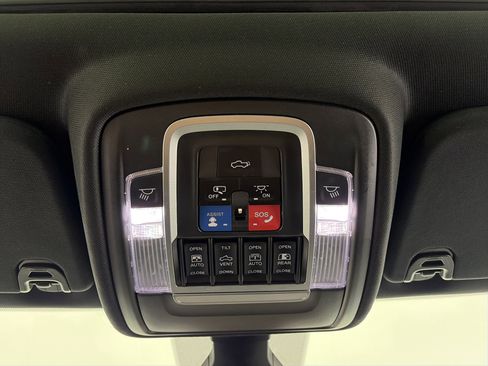 Used 2020 RAM 1500 Laramie w/ Sport Appearance Package AWD/4WD image 31
