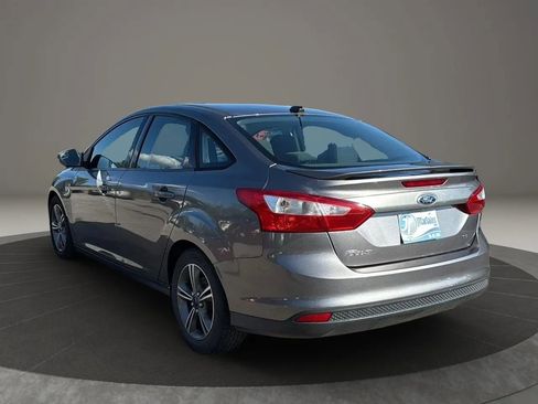 Used 2014 Ford Focus SE w/ SE Sport Package image 9